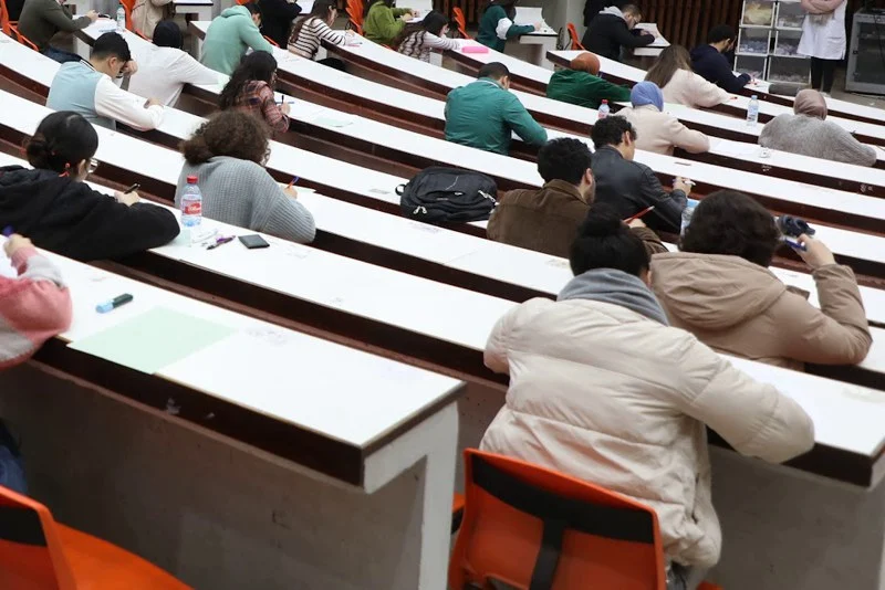 ادعاءات الغش وسرعة إعلان النتائج تثير تساؤلات بعد مباراة ولوج كليات الطب والصيدلة