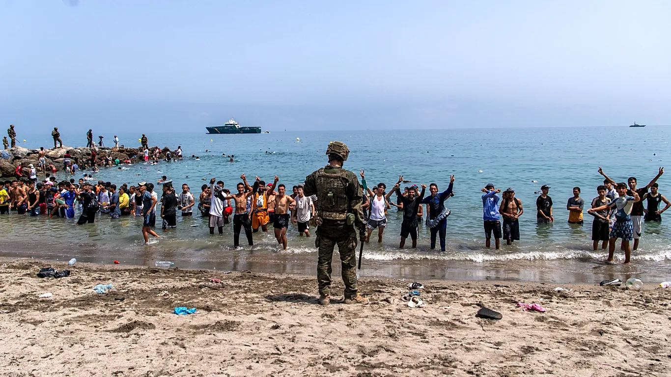أحداث سبتة...مصدر حكومي: المغرب ليس شرطيا ولا حارسا لأوروبا