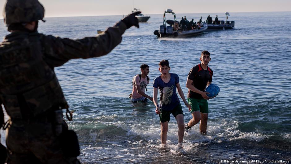 مصدر حكومي: لا يمكن لقاض إسباني تقويض منظومة مكافحة الهجرة ثم مطالبة المغرب بتحمل التبعات 