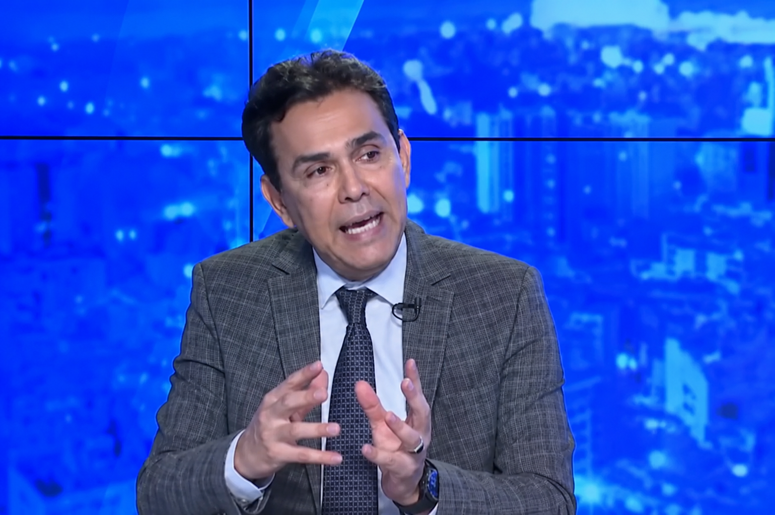 المريني يقرأ قرار المحكمة الدستورية بشأن قانون المحاماة: خلل مسطري قابل للتدارك