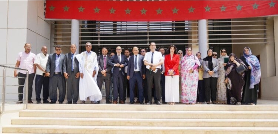 العيون: مائدة مستديرة لبحث سبل الارتقاء بمواكبة مغاربة العالم وتحسين جودة الخدمات