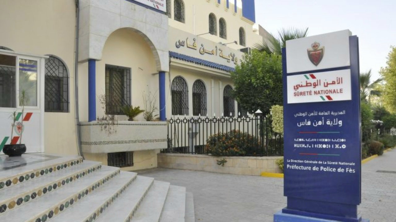 فاس: توقيف شخصين للاشتباه بتورطهما في وفاة شاب سقط من الطابق الثالث