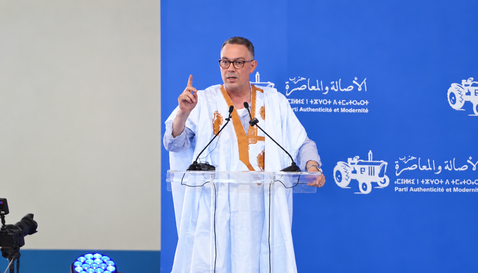 لقجع: غلاء الأسعار أفقد الزيادات في الأجور والدعم المباشر طعمها