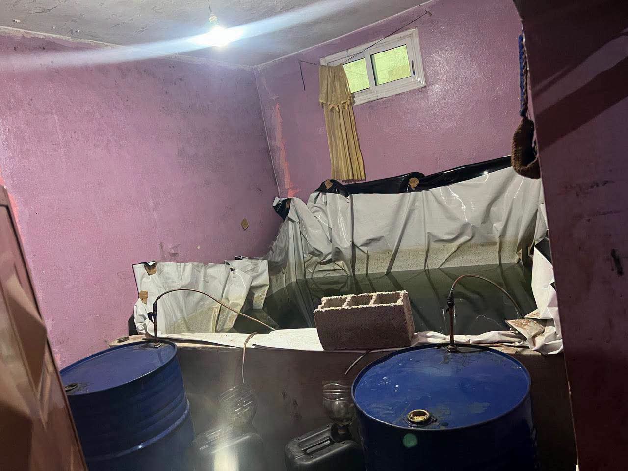 اشتوكة آيت باها: حجز 16 طنا من "ماء الحياة" وتوقيف خمسيني في مداهمة أمنية