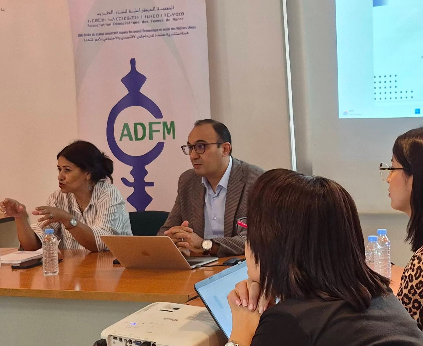 بارومتر التمثيلية النسائية:  محدودية حضور مقاربة المساواة بين النساء والرجال داخل الخطابات والممارسات الحزبية (فيديو)