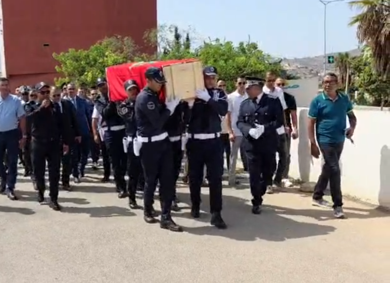تشييع جثمان شرطي الحسيمة ضحية الهجوم المسلح