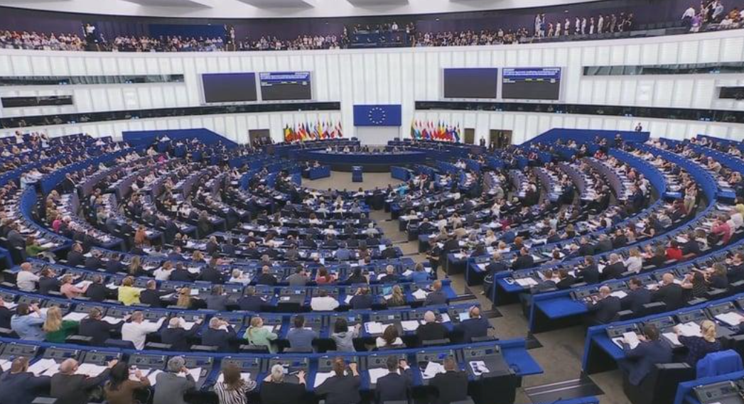 اليمين الإسباني يدفع داخل البرلمان الأوروبي نحو قرار ضد المغرب على خلفية أزمة سبتة