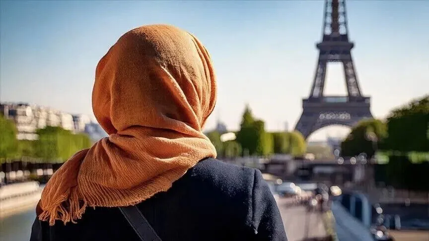 المجلس الفرنسي للديانة الإسلامية يواجه مقترح تغريم المحجبات: لا تجعلوا النساء رهائن للانتخابات