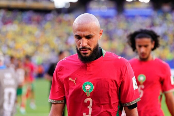مزراوي يغادر معسكر المنتخب المغربي ويلتحق بفريقه مانشستر يونايتد الإنجليزي