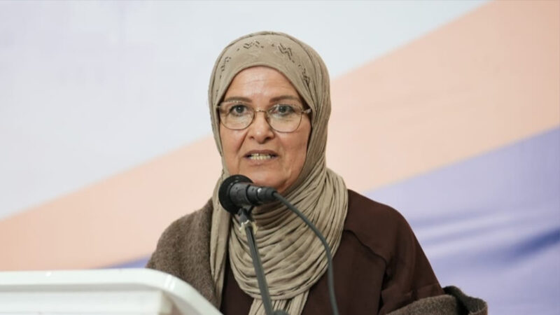 فاطمة وشاي ترد على انتقادات تعليقها على « مضامين الخطاب الملكي »