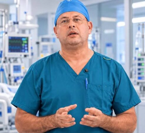 موجة تضامن واسعة مع « طبيب الفقراء » رشيد شرقاب عقب الحكم عليه بسنة حبسا نافذا