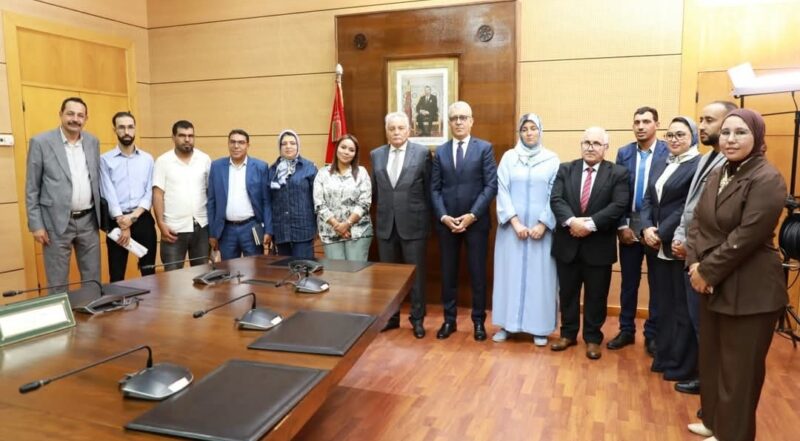  بنعبد الله يجتمع بالنقابات الخمس ويعد بدراسة مطالب مربي التعليم الأولي وتحسين ظروف اشتغالهم