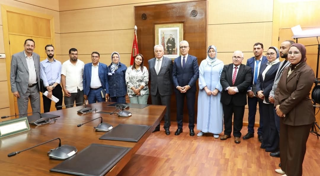  بنعبد الله يجتمع بالنقابات الخمس ويعد بدراسة مطالب مربي التعليم الأولي وتحسين ظروف اشتغالهم