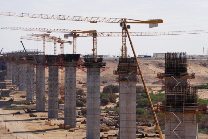 أشغال جسر وادي الساقية الحمراء بالعيون تتقدم بنسبة 57 في المائة – اليوم 24