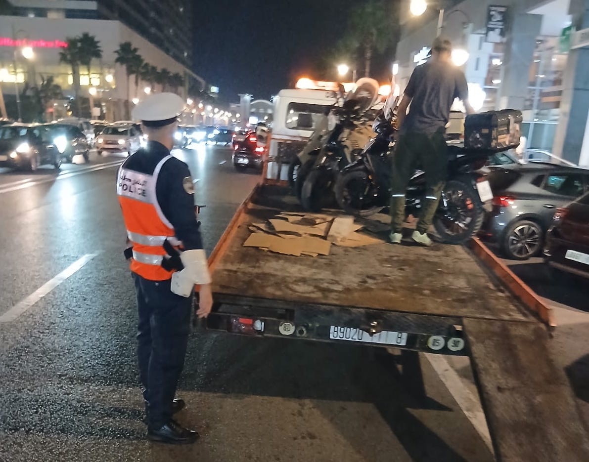 أمن طنجة يشن حملات قوية على أصحاب الدراجات النارية المخالفة لقانون السير والجولان