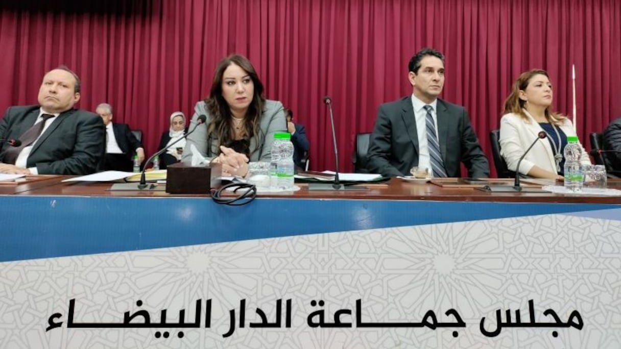 تحالف جماعة البيضاء بزعامة الأحرار يؤكد تماسكه رغم الخلافات