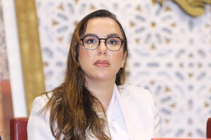 من رئاسة برلمان "البام" إلى الحكومة... نجوى كوكوس وزيرة للأسرة والتنمية الاجتماعية والمساواة